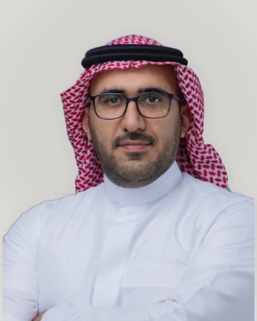 عبدالإله المفيز
